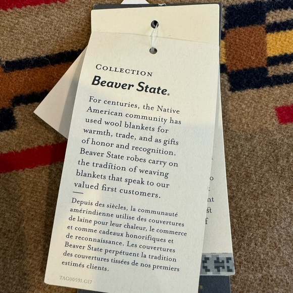 NWT Pendleton Painted Hills Blanket (retired) - Picture 5 of 6